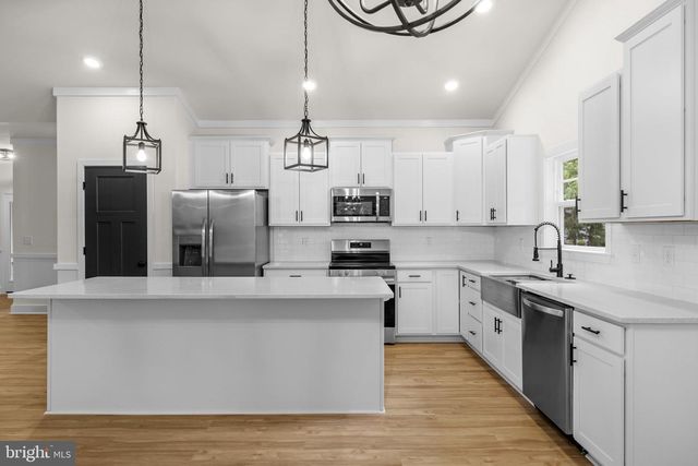 1109 LAKEVIEW PKWY, Locust Grove, VA 22508