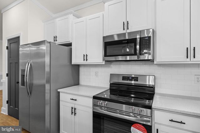 1109 LAKEVIEW PKWY, Locust Grove, VA 22508