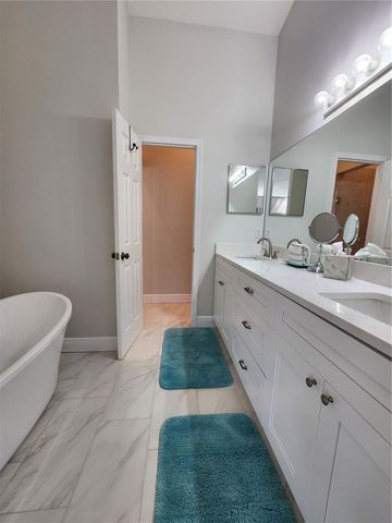 1101 PINELLAS BAYWAY S 303, Tierra Verde, FL 33715