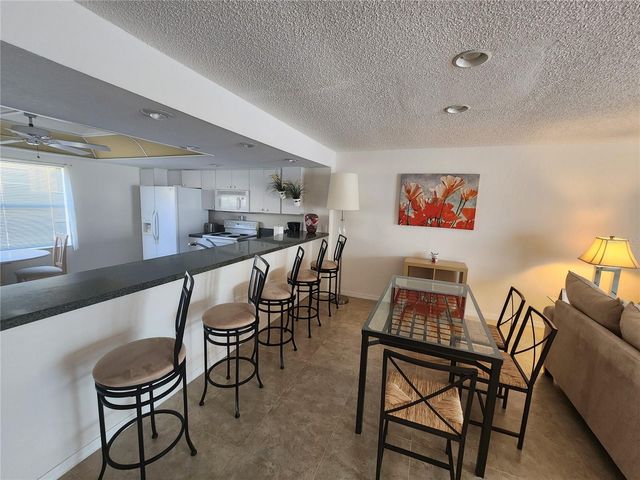 1101 PINELLAS BAYWAY S 303, Tierra Verde, FL 33715