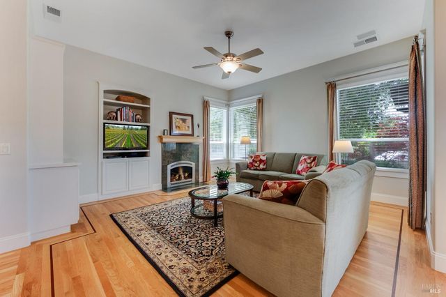 3559 Alturia Hts, Santa Rosa, CA 95403