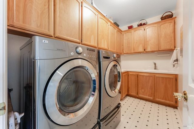 3559 Alturia Hts, Santa Rosa, CA 95403