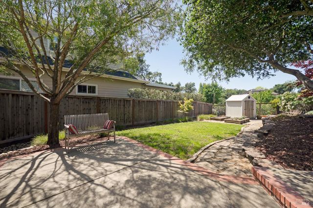3559 Alturia Hts, Santa Rosa, CA 95403