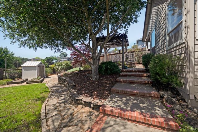 3559 Alturia Hts, Santa Rosa, CA 95403