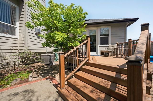 3559 Alturia Hts, Santa Rosa, CA 95403