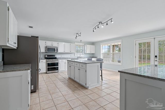 2975 Corsair Dr, Pensacola, FL 32507