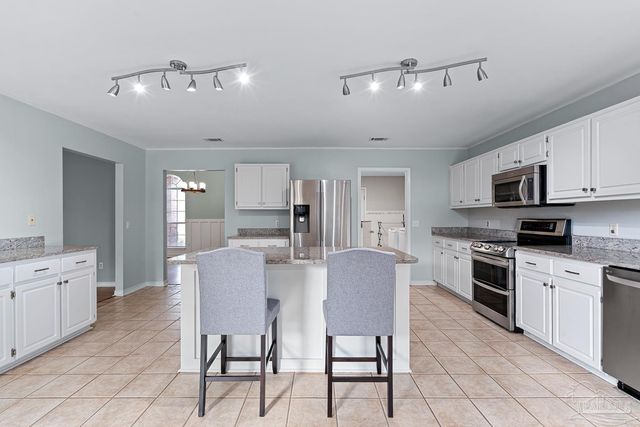 2975 Corsair Dr, Pensacola, FL 32507