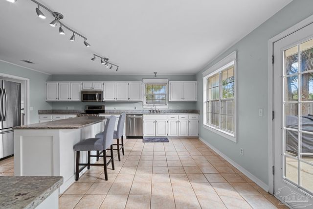 2975 Corsair Dr, Pensacola, FL 32507