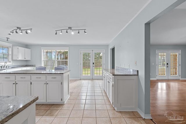 2975 Corsair Dr, Pensacola, FL 32507