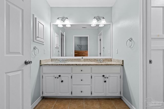 2975 Corsair Dr, Pensacola, FL 32507