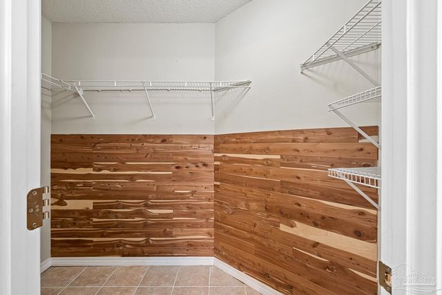 2975 Corsair Dr, Pensacola, FL 32507