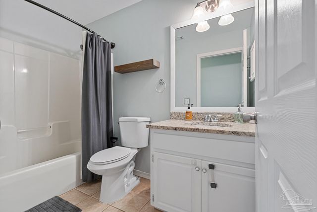 2975 Corsair Dr, Pensacola, FL 32507