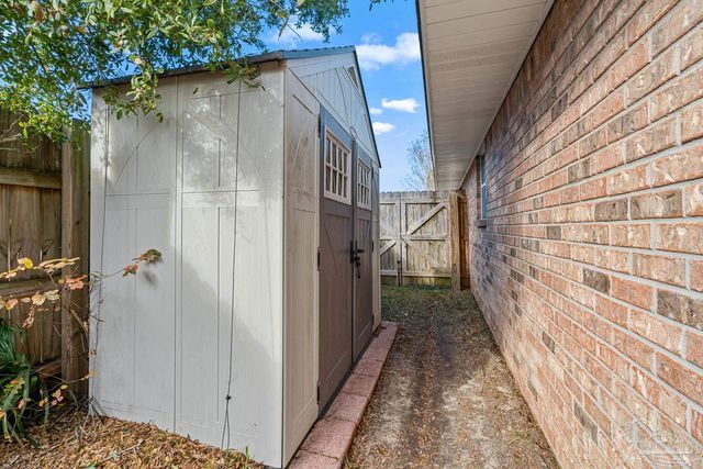 2975 Corsair Dr, Pensacola, FL 32507