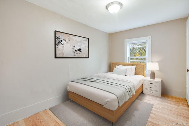 284 S Quaker Lane, Hyde Park, NY 12538