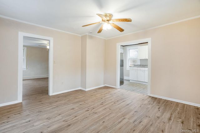 284 S Quaker Lane, Hyde Park, NY 12538