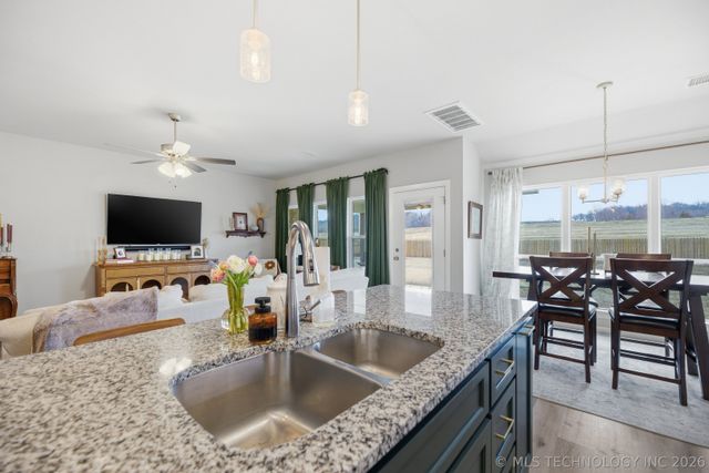 28007 E 107th Street S, Coweta, OK 74429