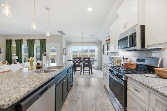 28007 E 107th Street S, Coweta, OK 74429