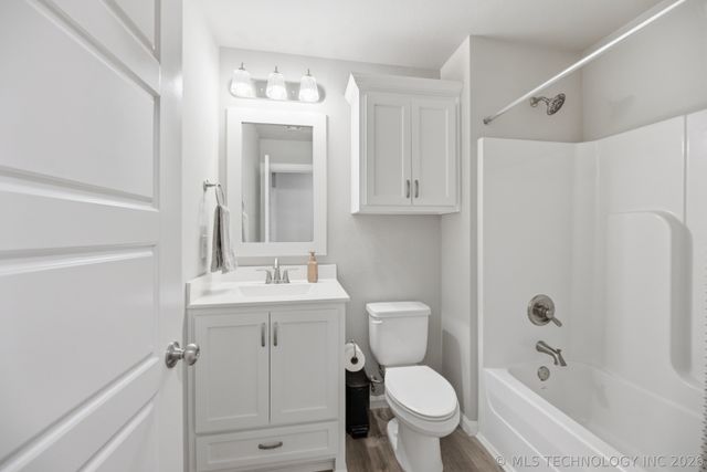 28007 E 107th Street S, Coweta, OK 74429