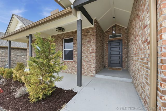 28007 E 107th Street S, Coweta, OK 74429