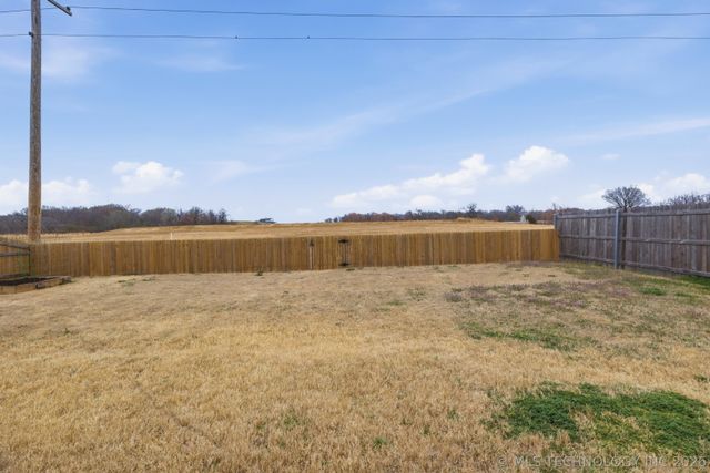 28007 E 107th Street S, Coweta, OK 74429