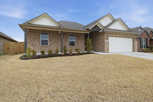 28007 E 107th Street S, Coweta, OK 74429