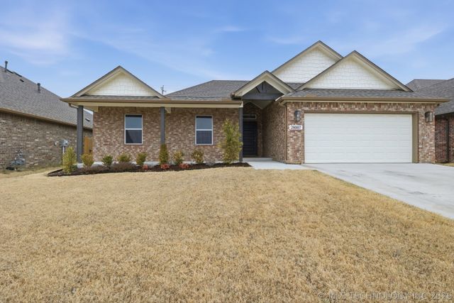 28007 E 107th Street S, Coweta, OK 74429