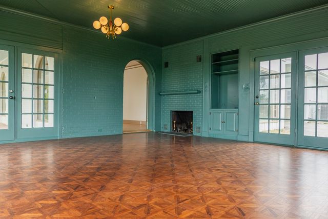 610 W Ave C, San Angelo, TX 76903