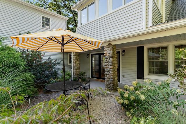 78 Forest St, Wakefield, MA 01880