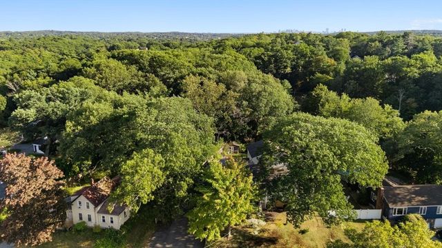 78 Forest St, Wakefield, MA 01880