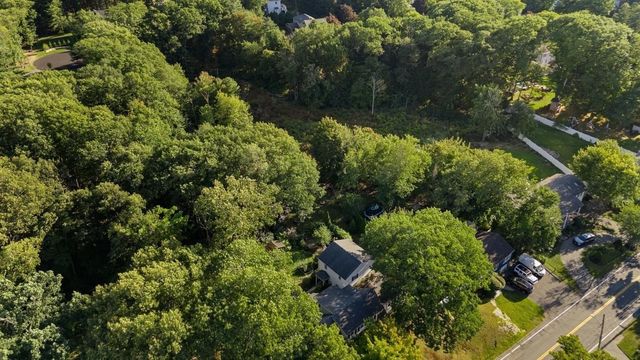 78 Forest St, Wakefield, MA 01880