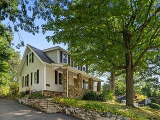78 Forest St, Wakefield, MA 01880