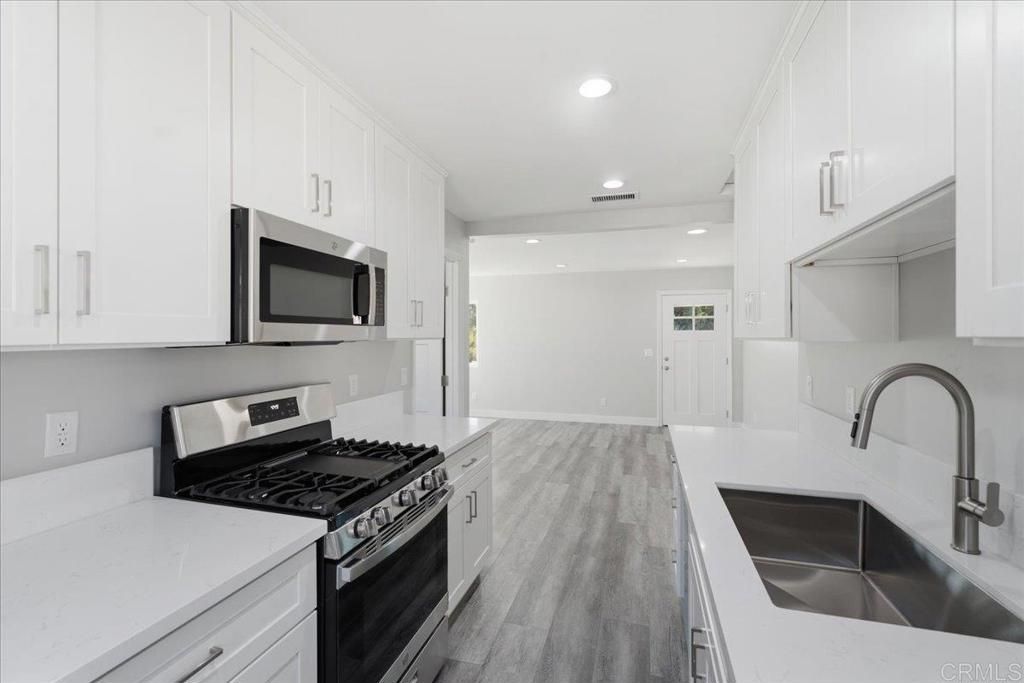 Image 11 of property listing at 353 357 Palm Avenue, Chula Vista, CA 91911