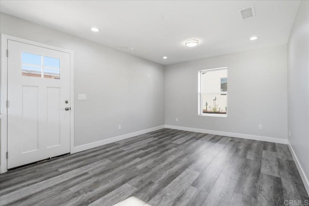 Image 22 of property listing at 353 357 Palm Avenue, Chula Vista, CA 91911
