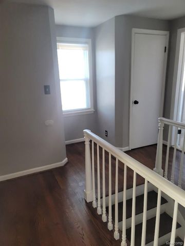 18613 Mendota Street, Detroit, MI 48221