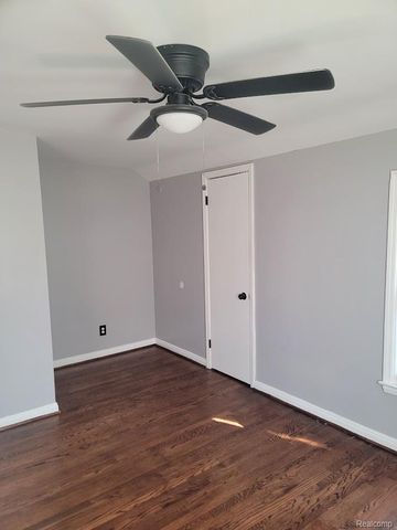 18613 Mendota Street, Detroit, MI 48221