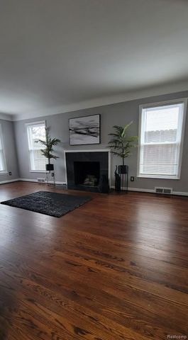 18613 Mendota Street, Detroit, MI 48221