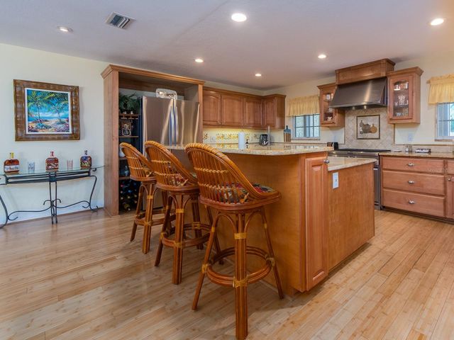 1140 81ST STREET S, St Petersburg, FL 33707