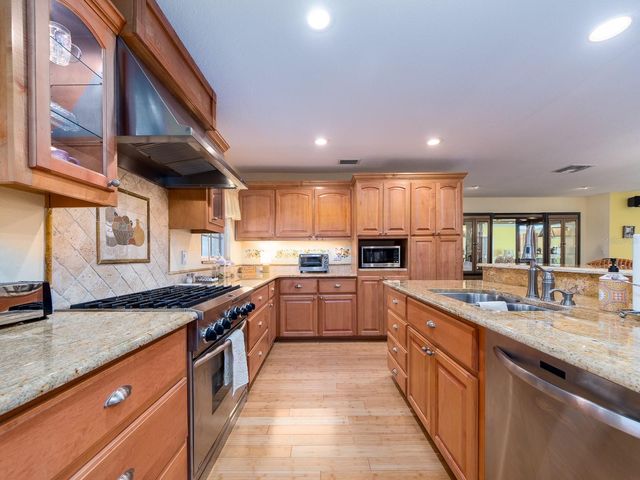 1140 81ST STREET S, St Petersburg, FL 33707