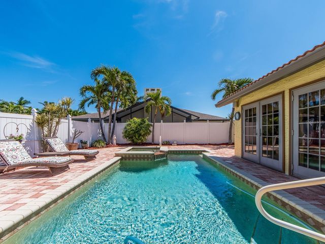 1140 81ST STREET S, St Petersburg, FL 33707