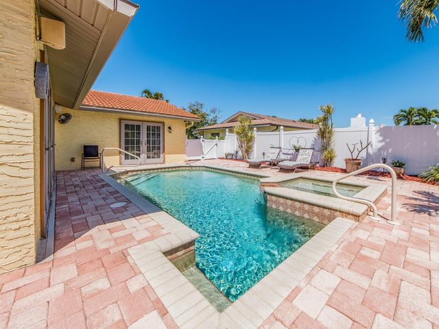 1140 81ST STREET S, St Petersburg, FL 33707