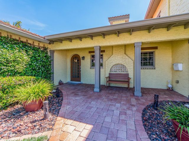 1140 81ST STREET S, St Petersburg, FL 33707
