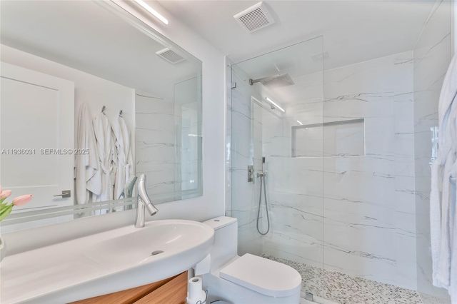 701 Brickell Key Blvd 808, Miami, FL 33131