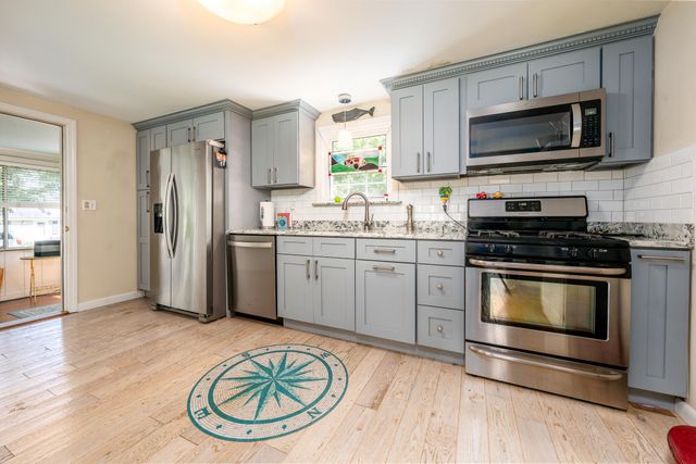 6 Security Street, Hyannis, MA 02601