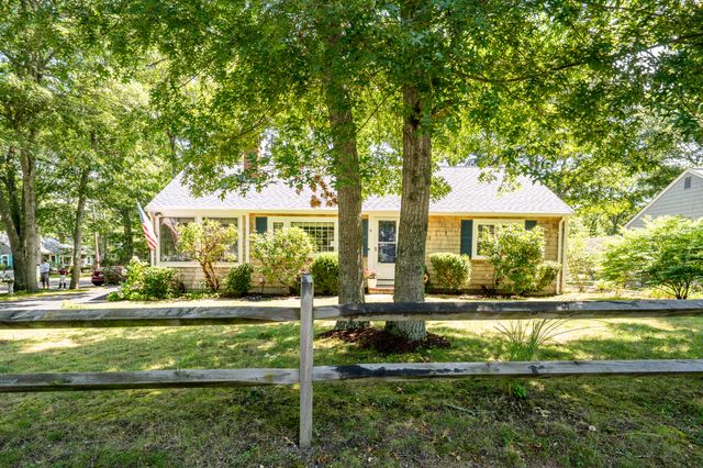 6 Security Street, Hyannis, MA 02601