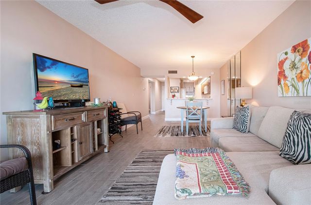 802 BAHIA DEL SOL DRIVE 6, Ruskin, FL 33570