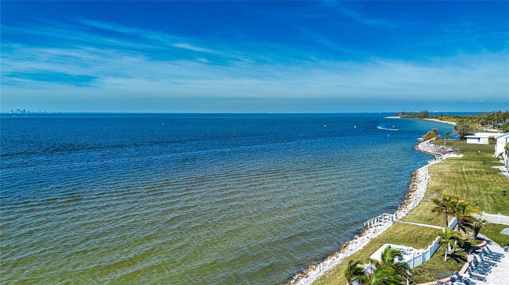 802 BAHIA DEL SOL DRIVE 6, Ruskin, FL 33570