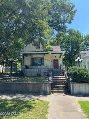 525 N Pearl Avenue, Joplin, MO 64801
