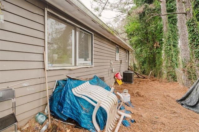 5461 Chuzzlewit SW Court, Lilburn, GA 30047