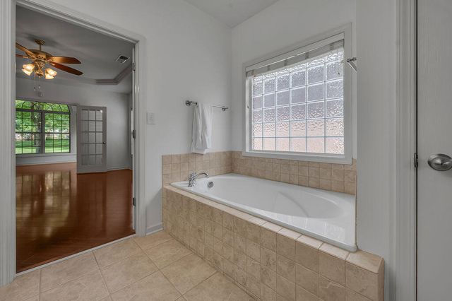 605 Durning Road, Lexington, KY 40509