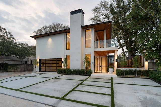 46 W Broad Oaks Dr, Houston, TX 77056